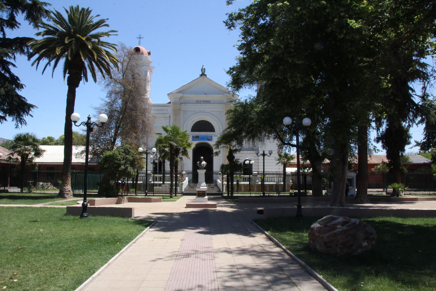 Centro de Buin cercano a Condominio Los Boldos